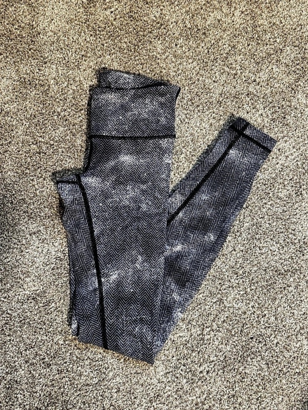 Lululemon Patterned Leggings Size 4
